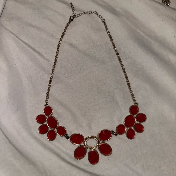 Red and Gold Flower Stone Statement Necklace - Picture 4 of 6